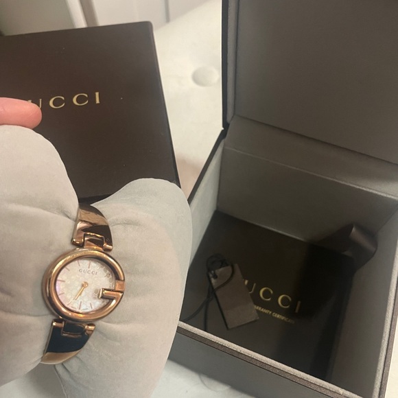 Authentic Gucci watch - Picture 1 of 6